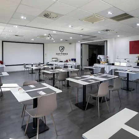 Daytona Business Hotel 4*