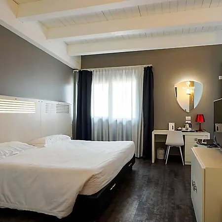 Daytona Business Hotel 4*