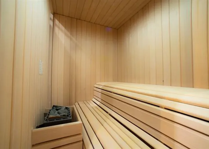 فندق Daytona Business كولّيكْيو